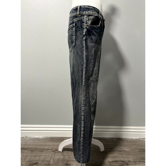 Forever 21 Low-Rise Bootcut Wash-Out Jeans - Picture 3 of 6